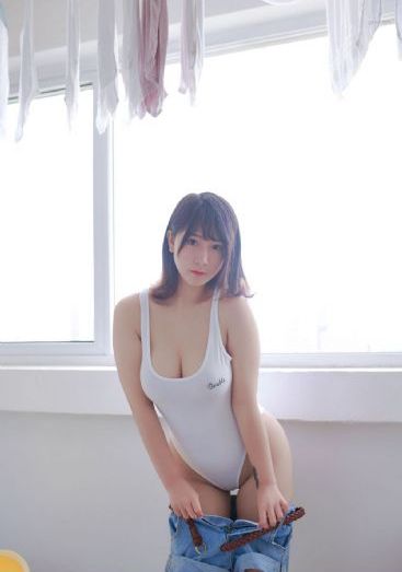 舌头伸进去的我好爽男男