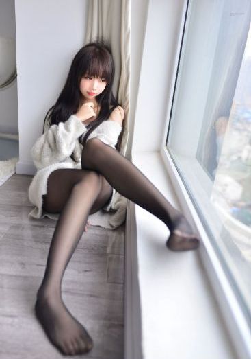 宝宝腿开大一点一会就不痛了视频